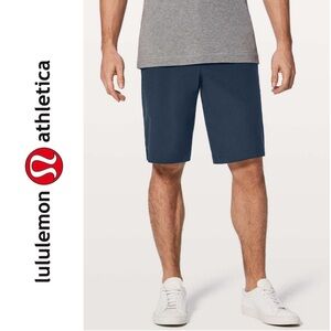 Lululemon Men’s Commission Short Relaxed *Warpstreme 11"
True Navy Size 34
